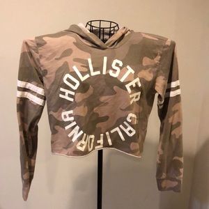 HOLLISTER half top hooded crop top size small oversized